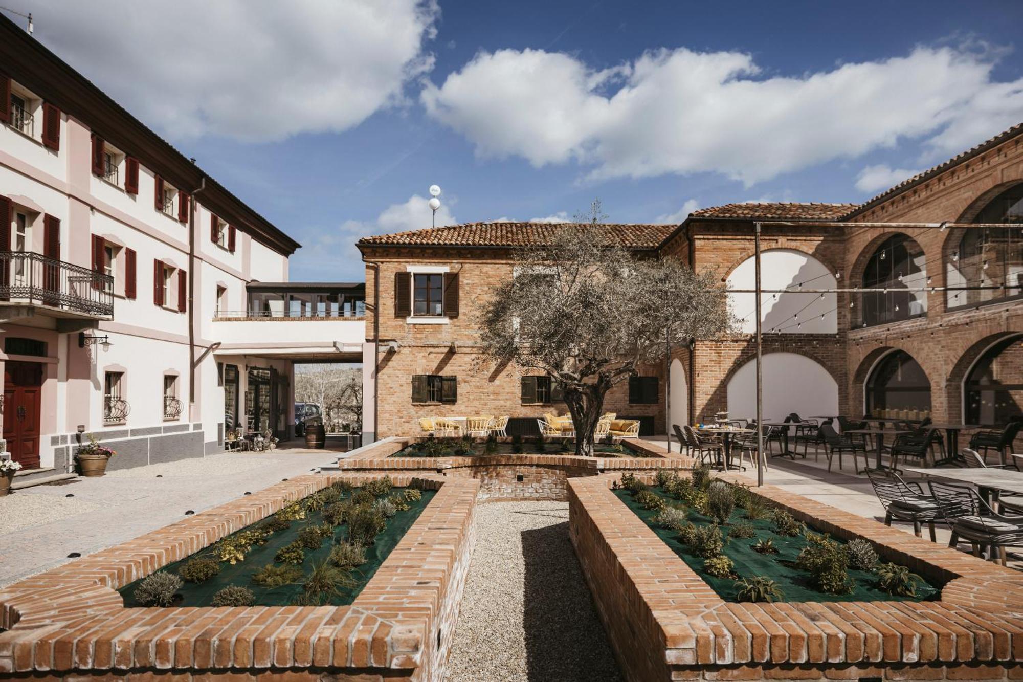 Hotel Relais Almaranto à Calamandrana Extérieur photo